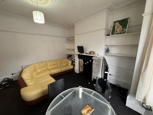 House for rent in Beckett Park, Headingley