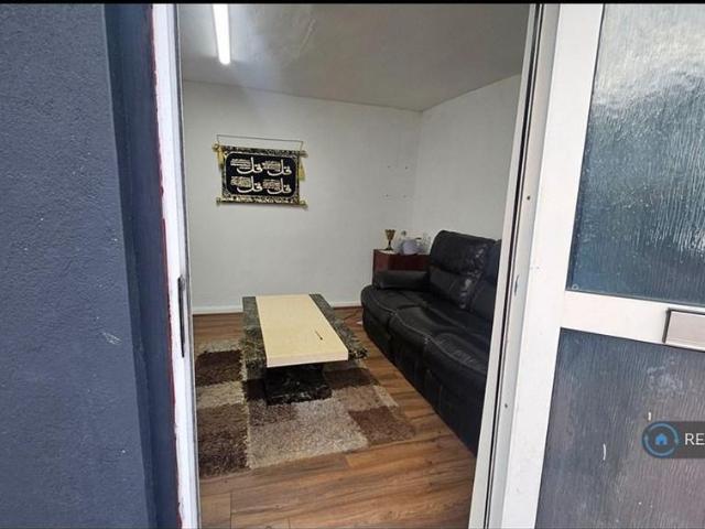 House for rent in London Borough of Newham, Greater London