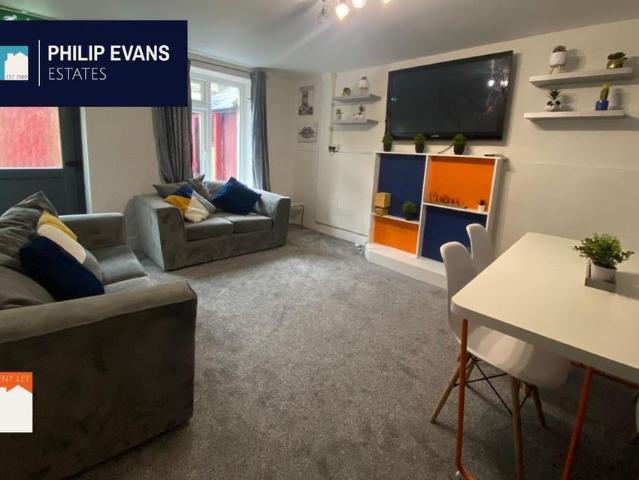 House for rent in Waun Fawr, Wales