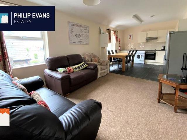 House for rent in Waun Fawr, Wales