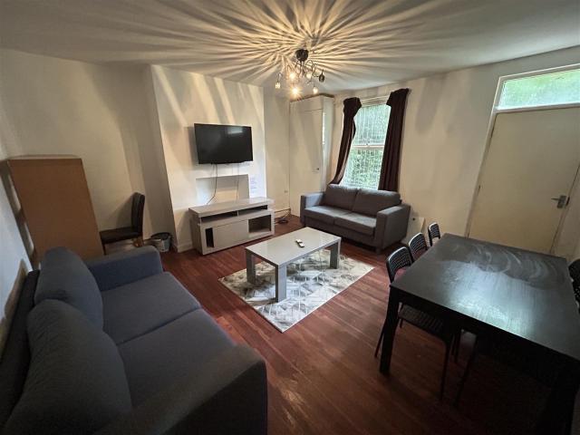 House for rent in Woodhouse Cliff, Leeds