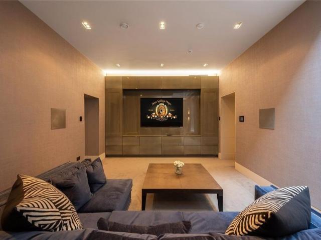 House for rent in East Marylebone, Greater London