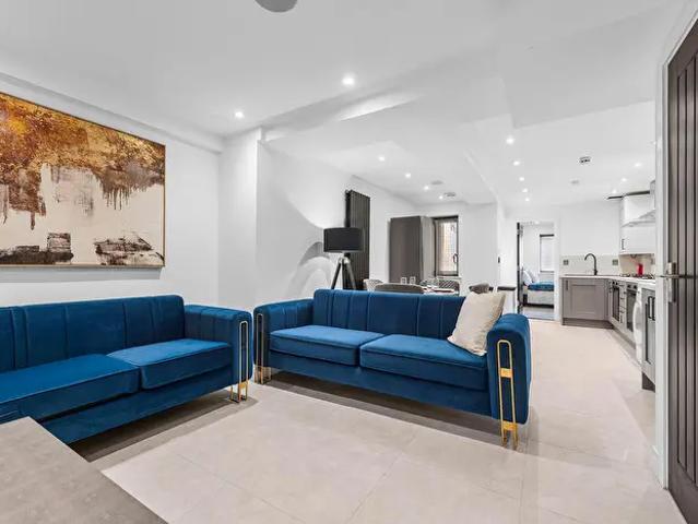 Apartment for rent in Mount Pleasant, Swansea