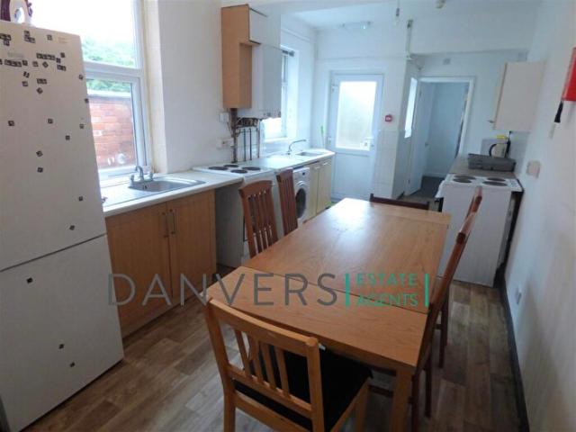 Apartment for rent in Bede Island, Old Wharf