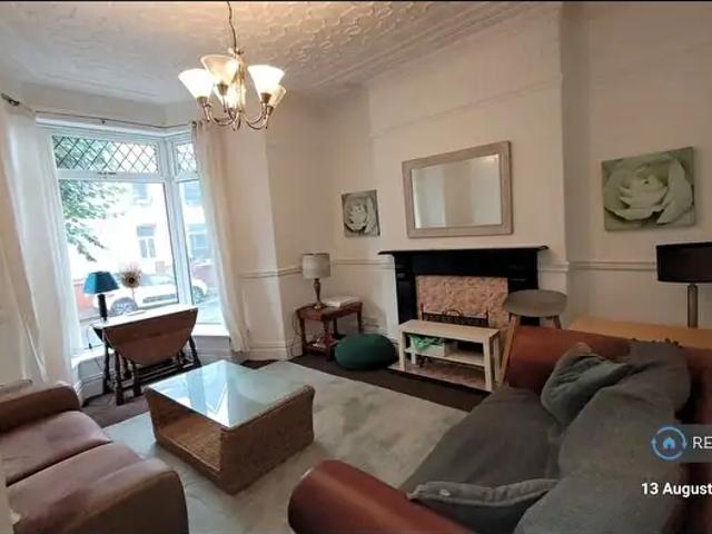Apartment for rent in Nangreaves, Wales