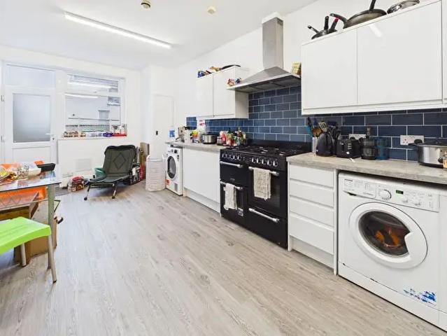 Apartment for rent in Brynmill, Swansea