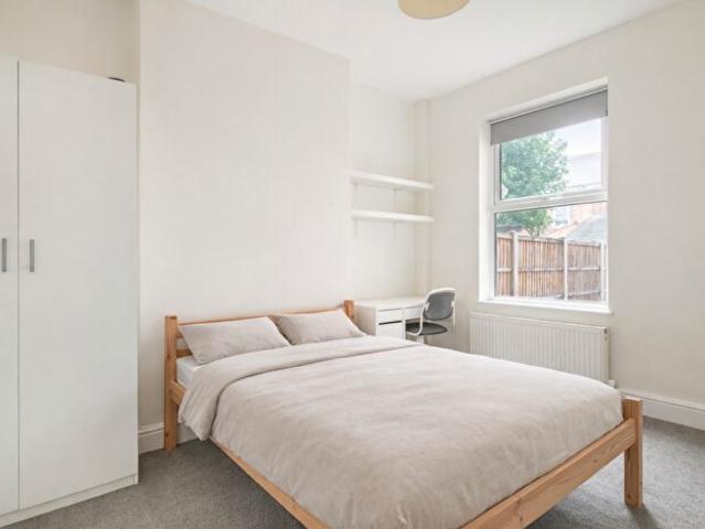 Apartment for rent in Abbey Park, Barton In Fabis