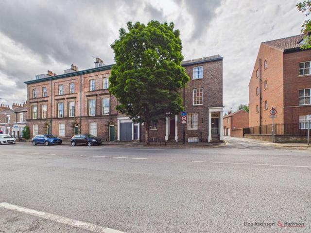 Townhouse for sale in The Groves, High Field