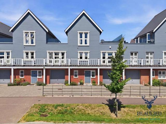 Townhouse for sale in Chelmsford, Essex