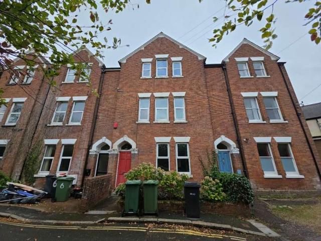 Townhouse for rent in St Thomas, Exeter