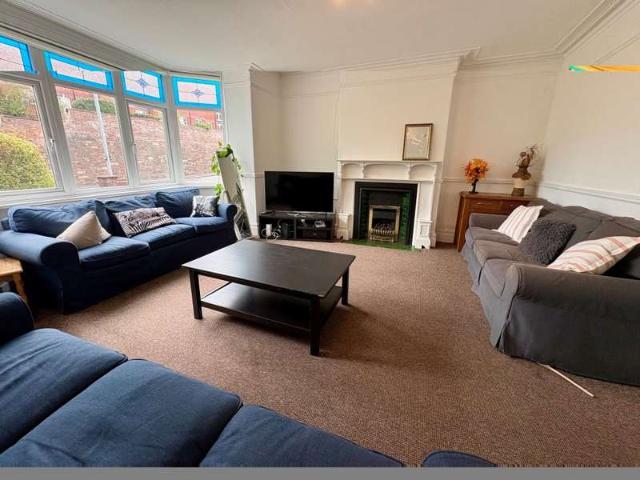 Townhouse for rent in Exwick, Exeter