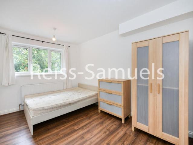 Townhouse for rent in Cat Hill