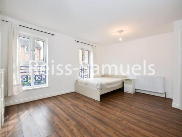 Townhouse for rent in Cat Hill