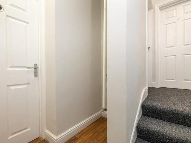 Townhouse for rent in Haddon, East Midlands