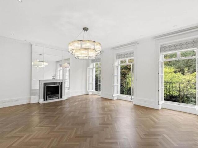 Townhouse for sale in Royal Borough of Kensington and Chelsea, Greater London