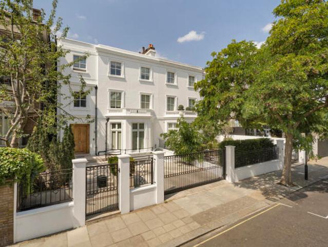 Townhouse for sale in Royal Borough of Kensington and Chelsea, Greater London