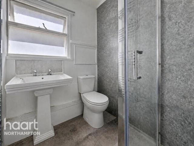 Townhouse for sale in Semilong, Northampton