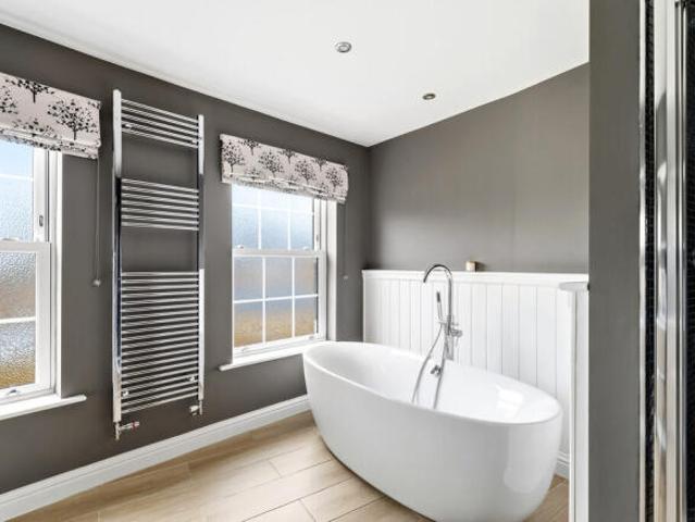 Townhouse for sale in Ermine, Brayford