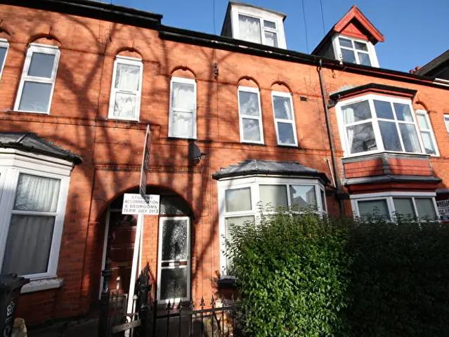 Apartment for rent in West End, Old Wharf