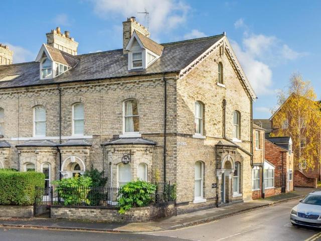 House for sale in The Groves, High Field