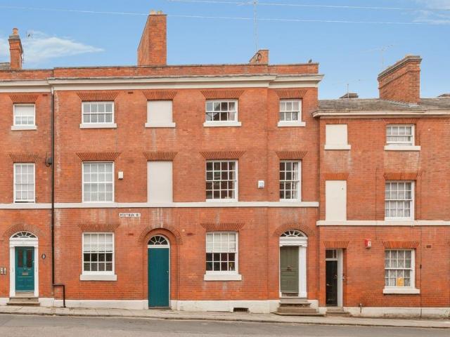 House for sale in Highfields, Old Wharf