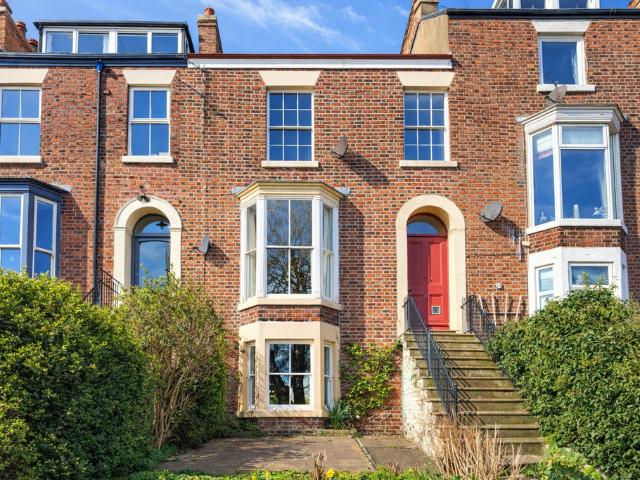 House for sale in Whitby, North Yorkshire