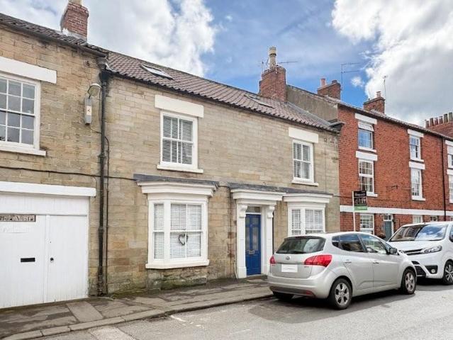 House for sale in Kirkbymoorside, Kirkby Mills