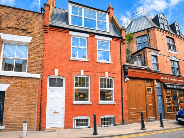 House for sale in Spitalfields, Whitechapel