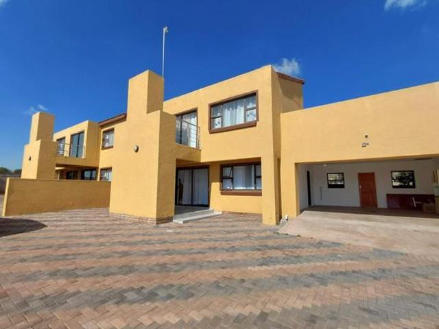 Townhouse for sale in Seshego, Limpopo
