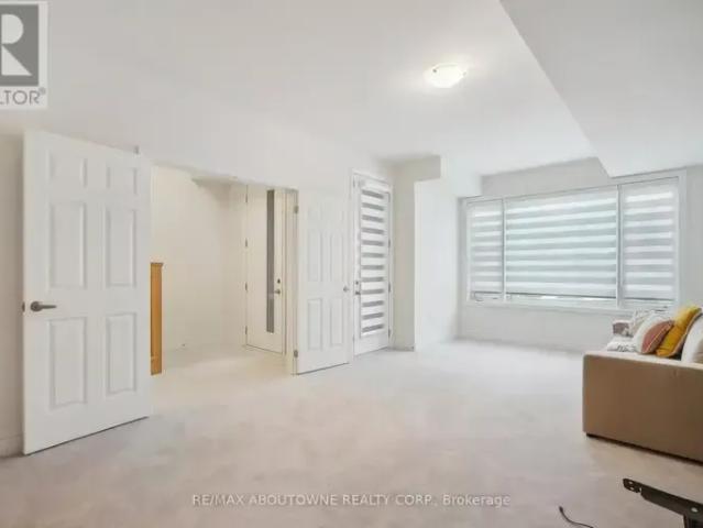 Townhouse for rent in Oakville