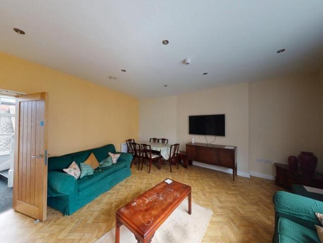 Townhouse for rent in St Ann's, City of Nottingham