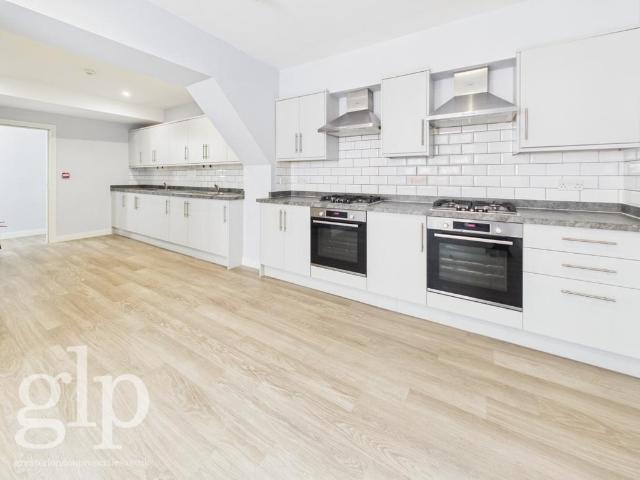 House for rent in Chinatown, Greater London