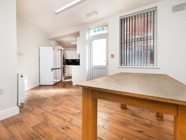 Townhouse for rent in Hyson Green, Haddon