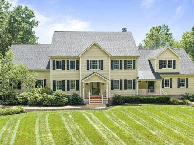 House for sale in Townsend, Massachusetts