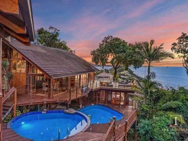 Villa for sale in Kewarra Beach, Queensland