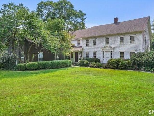 House for sale in Trumbull, Connecticut