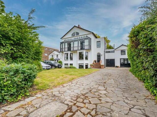 Farm for sale in Bromley, Widmore