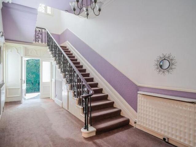House for sale in Huddersfield, West Yorkshire