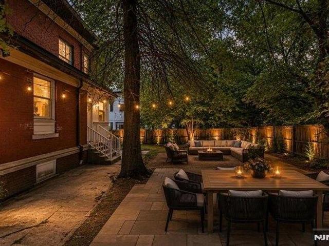House for sale in Hudson, New Jersey