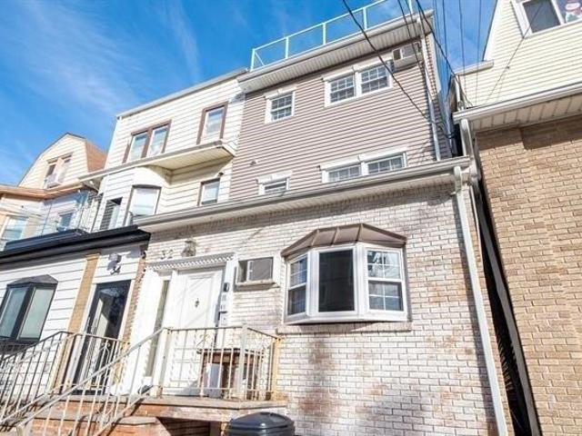 House for sale in Hudson, New Jersey