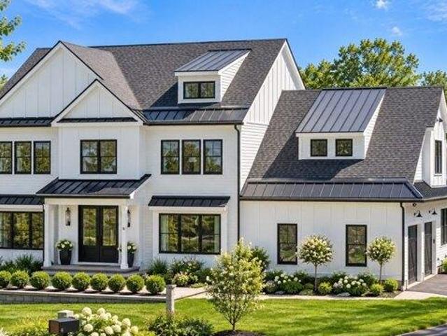 House for sale in Beverly, Essex County