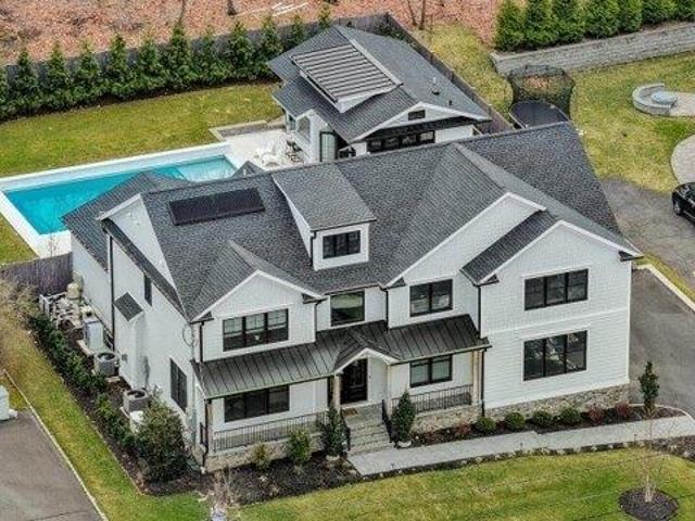 House for sale in Mountainside, New Jersey