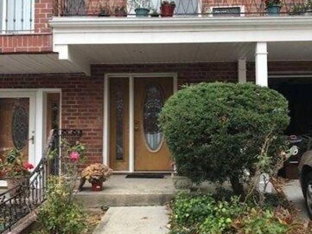House for sale in Queens, Arverne