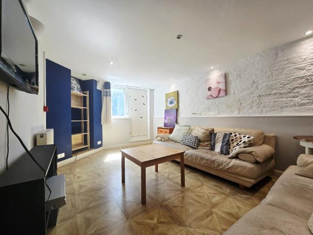 Apartment for rent in Headingley Hill, Leeds