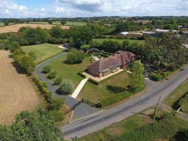 House for sale in Bromsgrove, Worcestershire