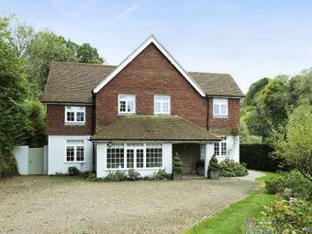 House for rent in Pachesham Park, Surrey