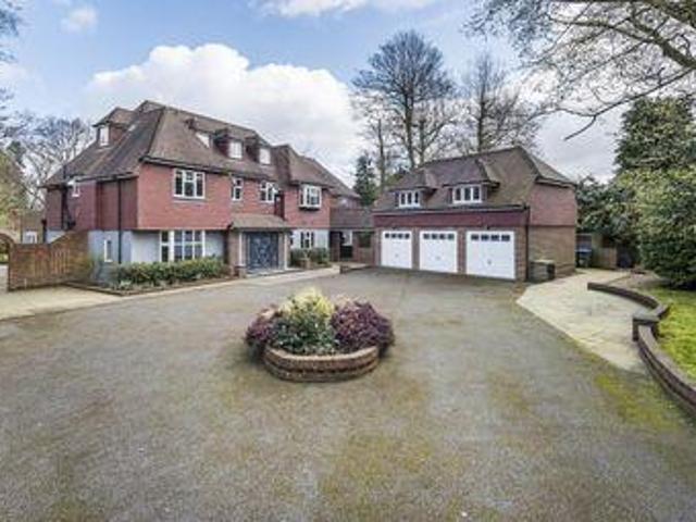 House for rent in Ashley Park, Surrey