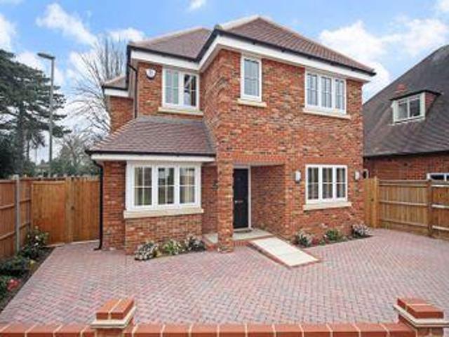 House for rent in Row Town, Surrey
