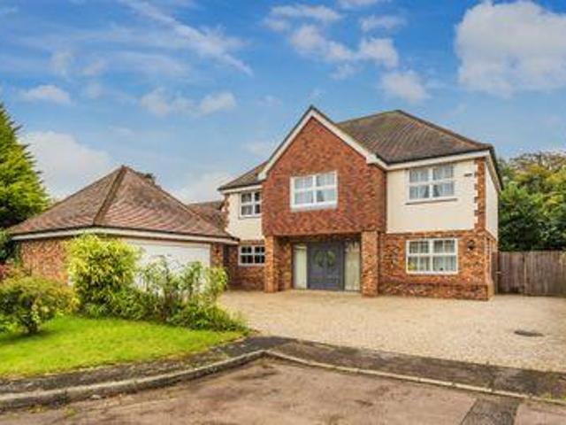 House for sale in Hillview, Surrey