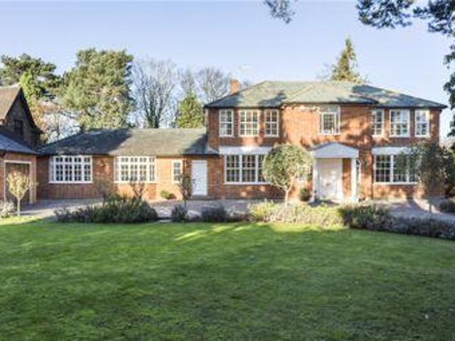 House for sale in Kingston Upon Thames, Greater London